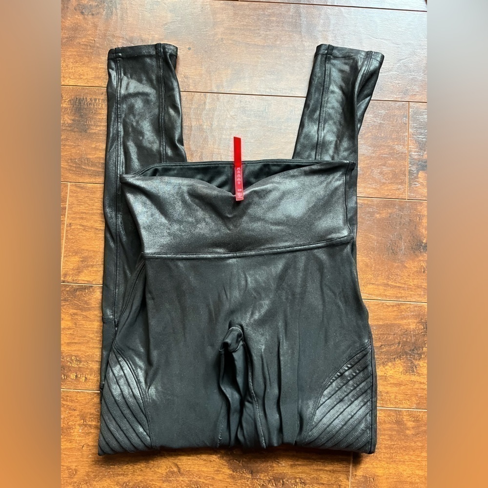 Spanx Black Fuax Leather Textured Moto Legging Women’s Size Small